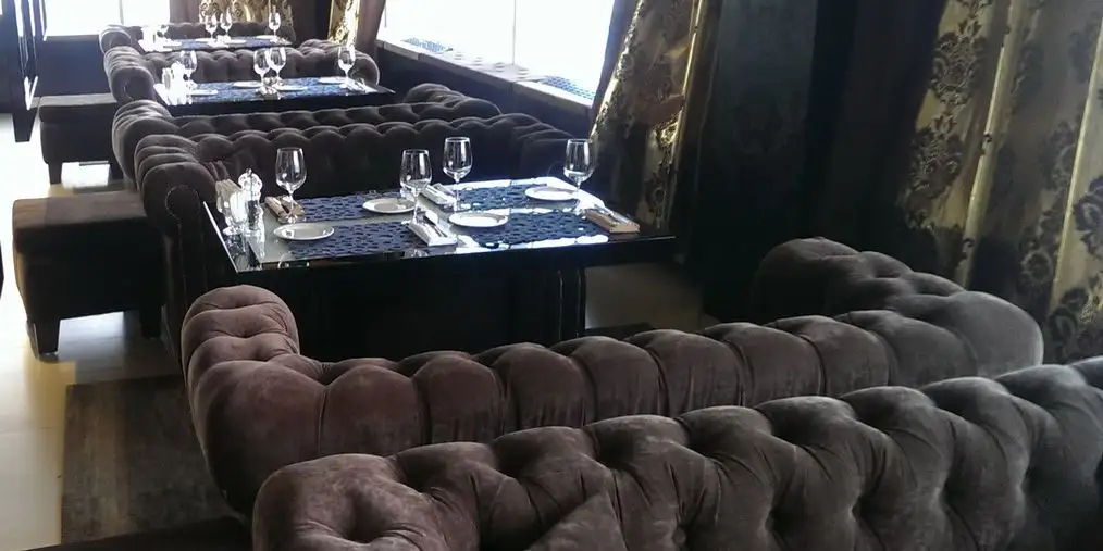 Стильные и комфортные диваны для ресторана